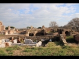 06017 ostia - regio iv - insula x - terme di porta marina (iv,x,1-2) - li - frigidarium - bli ri sueden - 12-2018.jpg
